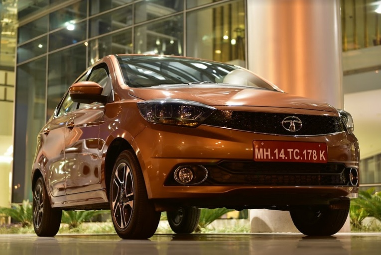 Tata Tigor - First Look, Drive And ME! | #TIGORStyleBack