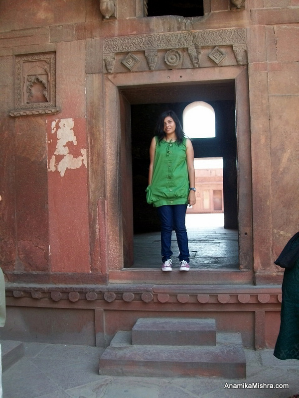 agra fort & taj mahal