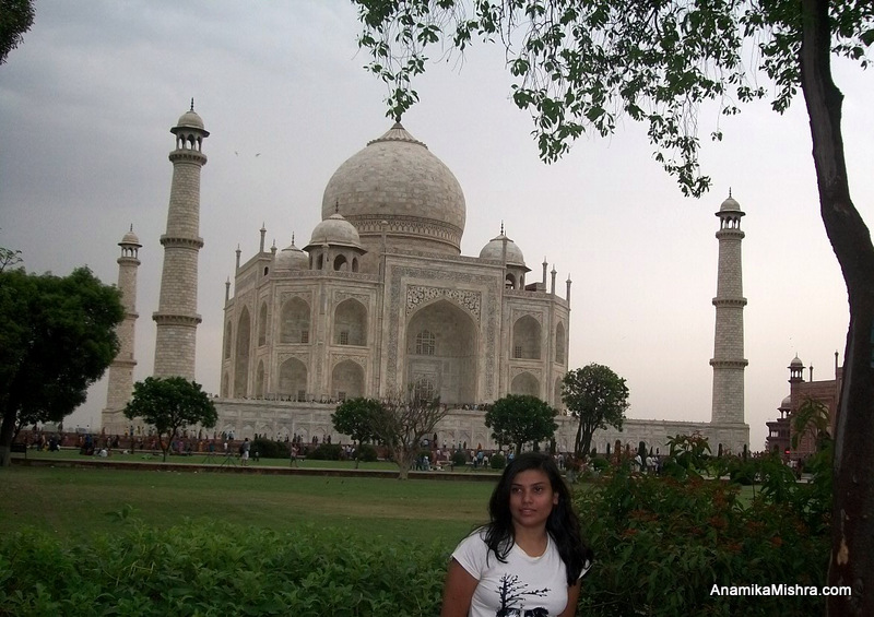 agra fort & taj mahal