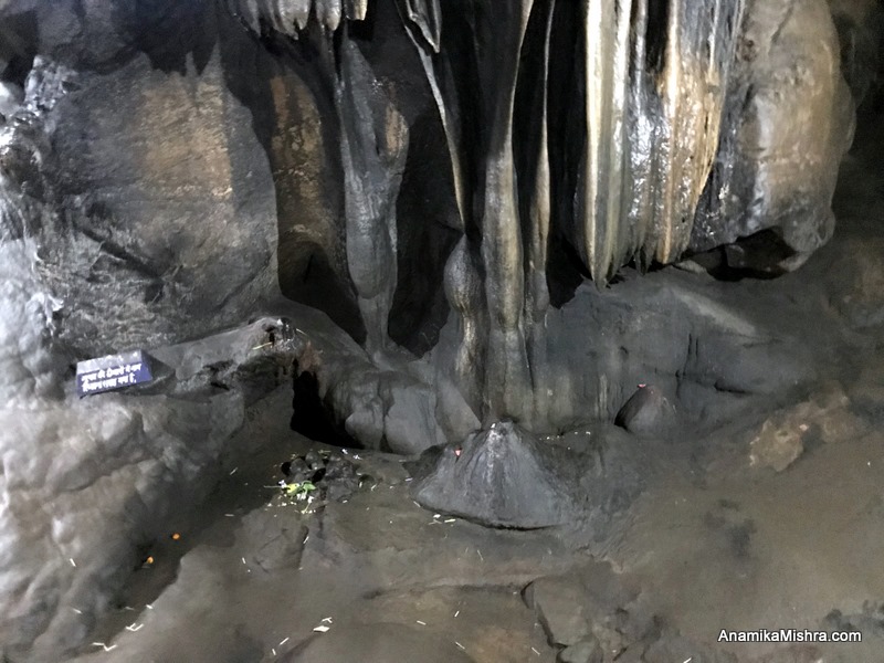 Inside Ancient Temple Of Patal Bhuvaneshwar -India's Most Mysterious Cave Temple