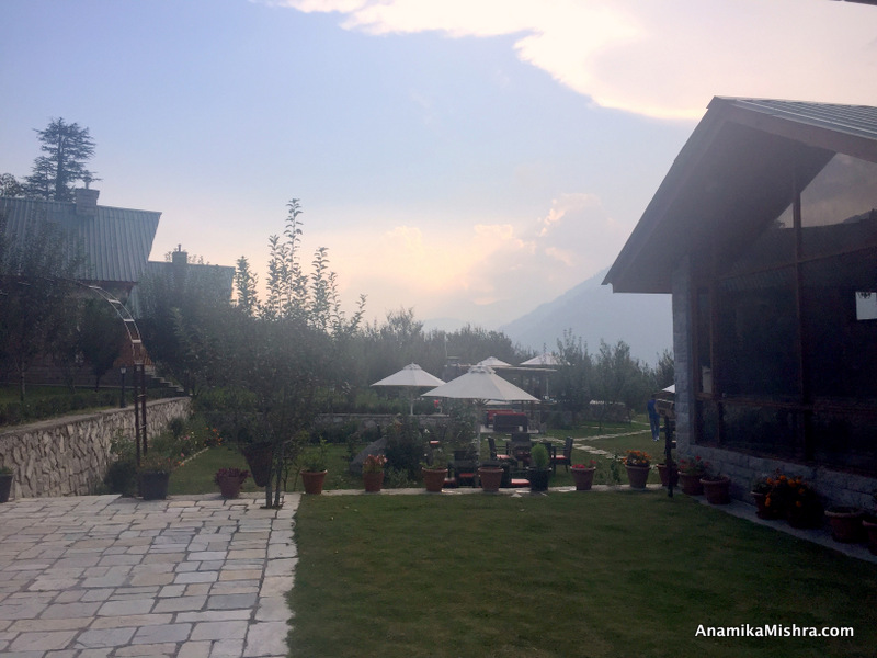 LaRiSa Mountain Resort, Manali - Hotel Review + Photos