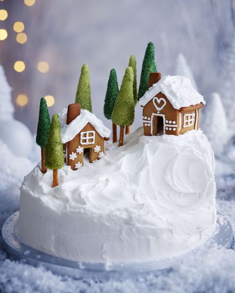 Easy Christmas Cake Decoration Idea
