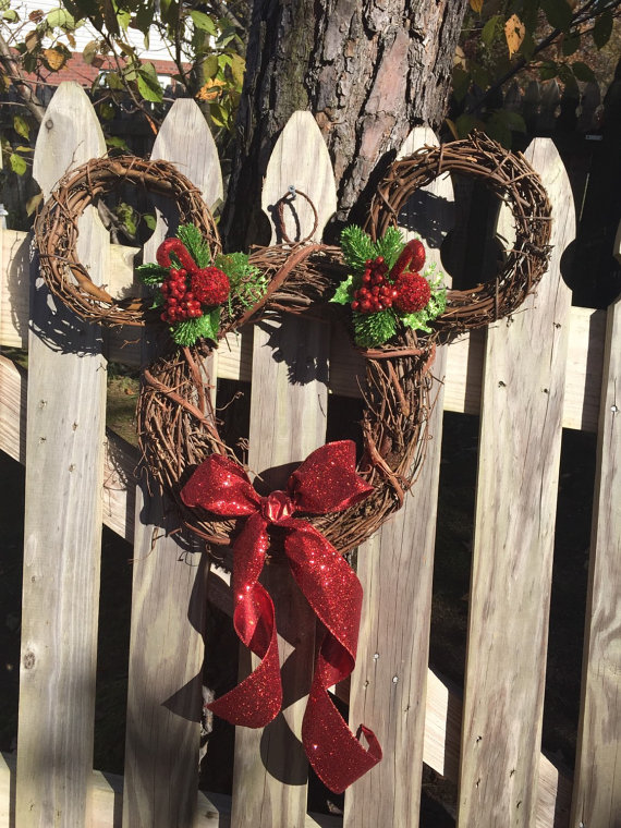  Christmas Disney Decor Ideas