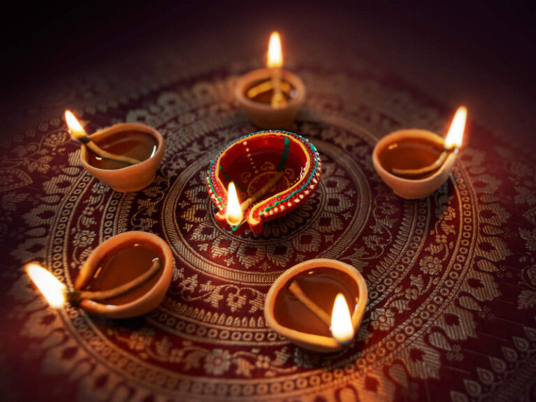Diwali Diya Decoration Ideas With Photos