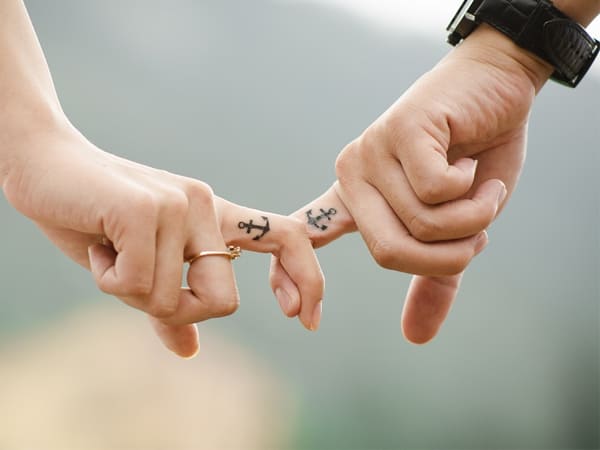 7 Most Romantic Tattoo Designs for Couples (Couple Tattoo Ideas)