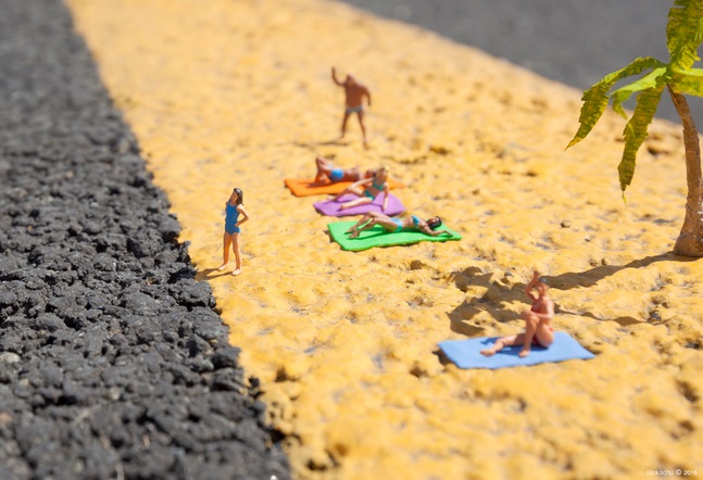 Stunning Miniature Photography - Photos & Tips for Miniature Photography