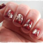 Pretty Christmas Nail Art Design
