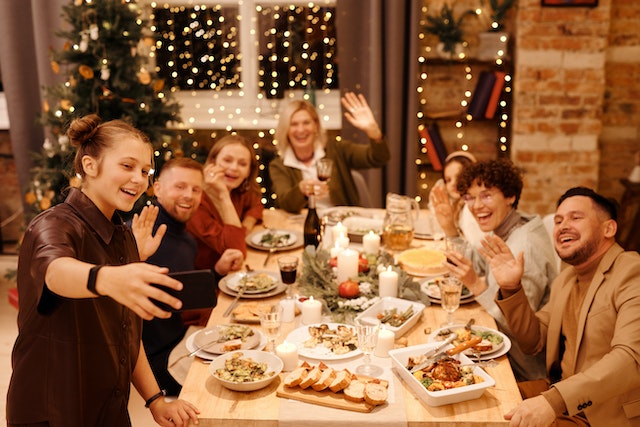 7 Beautiful Christmas Traditions to start at home