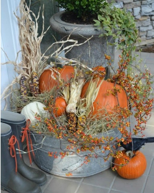 Pretty Outdoor Fall Decorating Ideas