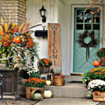 Pretty Outdoor Fall Decorating Idea