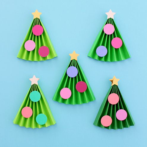 Christmas Craft - Paper Xmas Tree