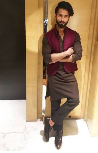 Stunning Diwali Outfits for Boys & Men