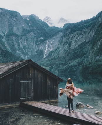 20+ Best English Happy Songs To Make You Feel Happy Instantly