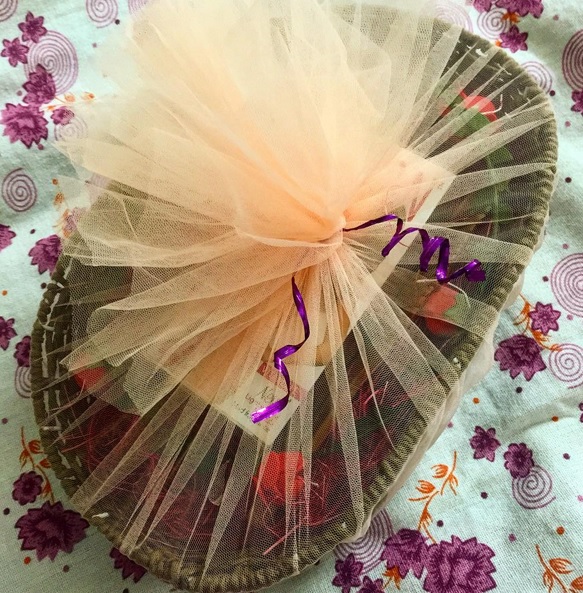 GIVEAWAY TIME: Win An Awesome Gift Hamper By Livon | #Salonnahilivon [Closed]