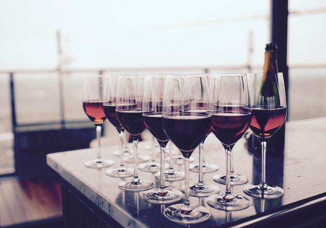 Wine Tasting Etiquette You Must Know