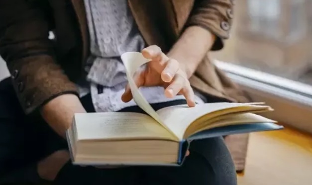 7 Best Food Books To Read This Season