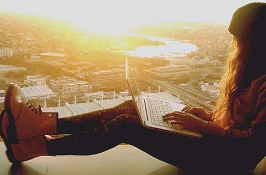 7 Ways Successful People Use Social Media