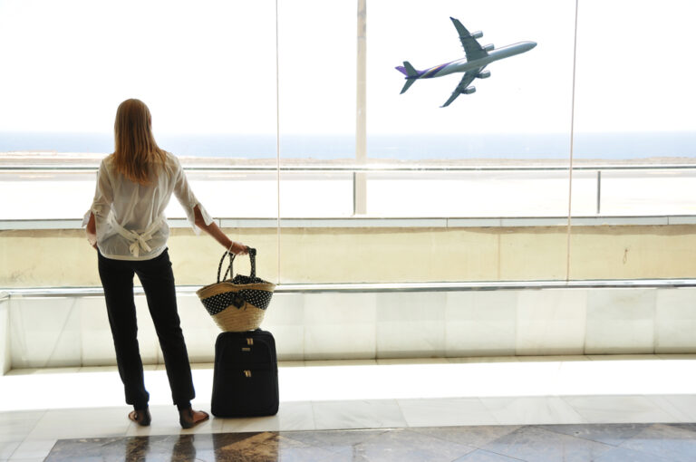 5 Imp Tips To Book Last-Minute Holiday Hotel & Flights