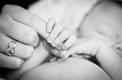 I Pledge To Support The New Moms & You Should Too