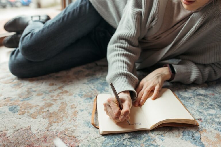 7 Reasons Why You Should Have A Personal Diary