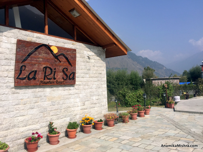 LaRiSa Mountain Resort, Manali - Hotel Review + Photos