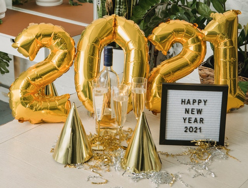 How to Plan A Superb New Year Party At Home?