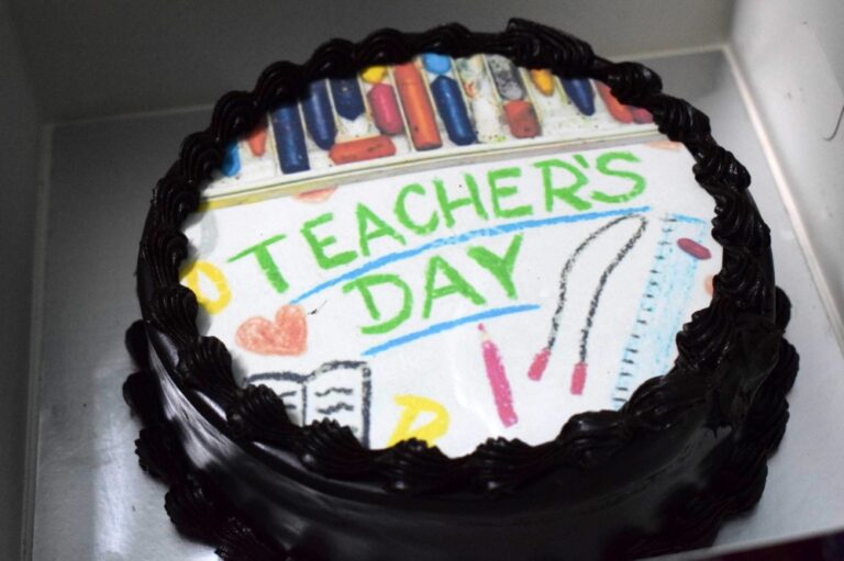 11 Best Teachers’ Day Cake Ideas to Surprise Your Teacher – Anamika Mishra