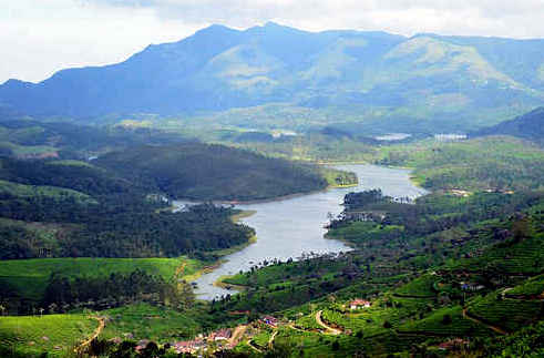 You Must Visit THIS LAKE with Healing Powers Near MUNNAR
