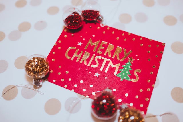 Best Heartwarming 'Merry Christmas' Wishes to Write in a Card