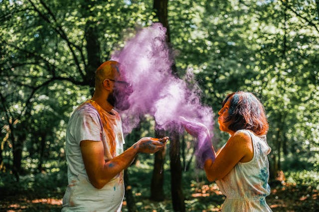 Best Holi Messages for Husband to Brighten his Day