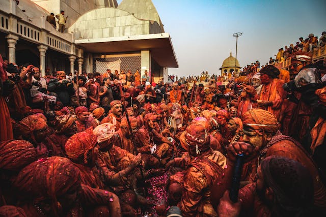 4 Best Places to Celebrate Holi in India