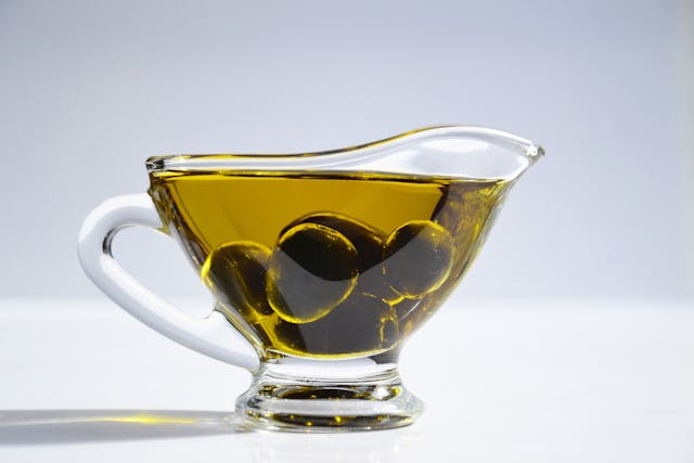 Proven Benefits of Olive Oil for Skin Health + Ways to Use It