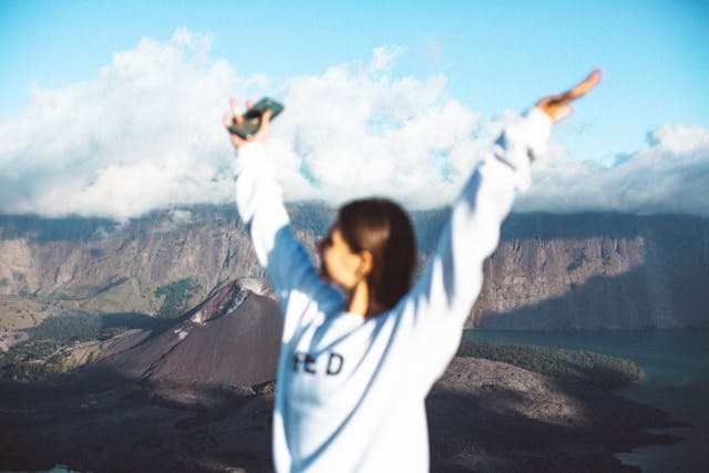The Only Sweaters You Need for a Weekend in the Mountains