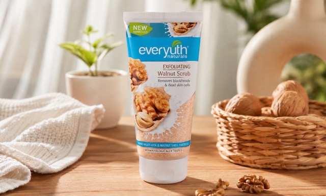 Everyuth Naturals Walnut Scrub Review: Is It Really Worth Trying?